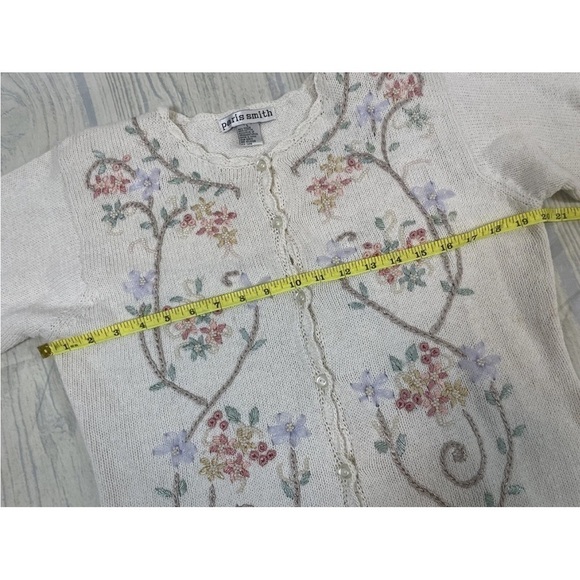 Vintage PARIS SMITH L cream Embroidered Cottagecore coquette Sweater cardigan - Picture 10 of 15